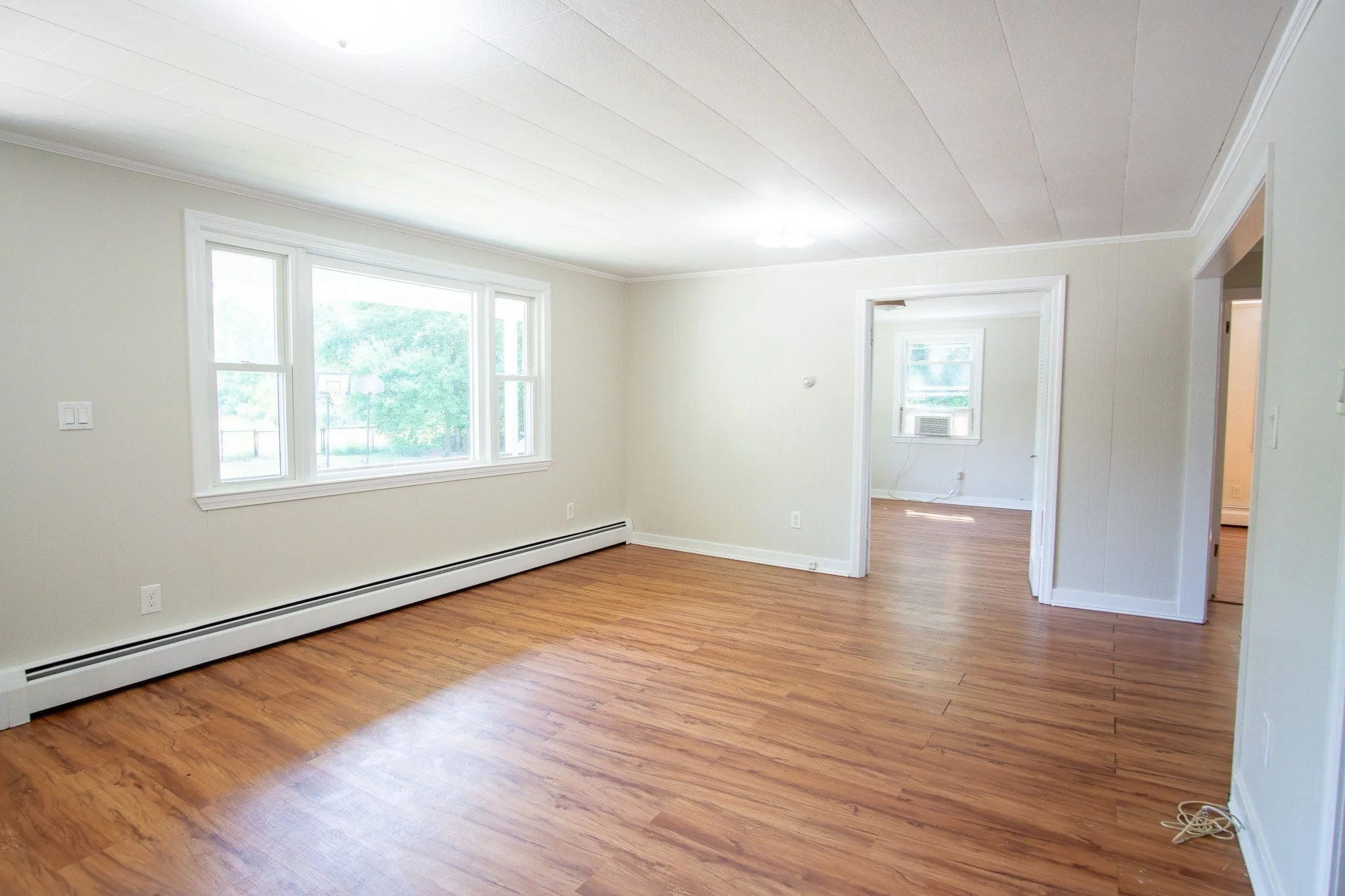 3 bed, 1 bath apartment for rent at 61 Orchard St Unit 1, Bellingham — photo 2 of 18