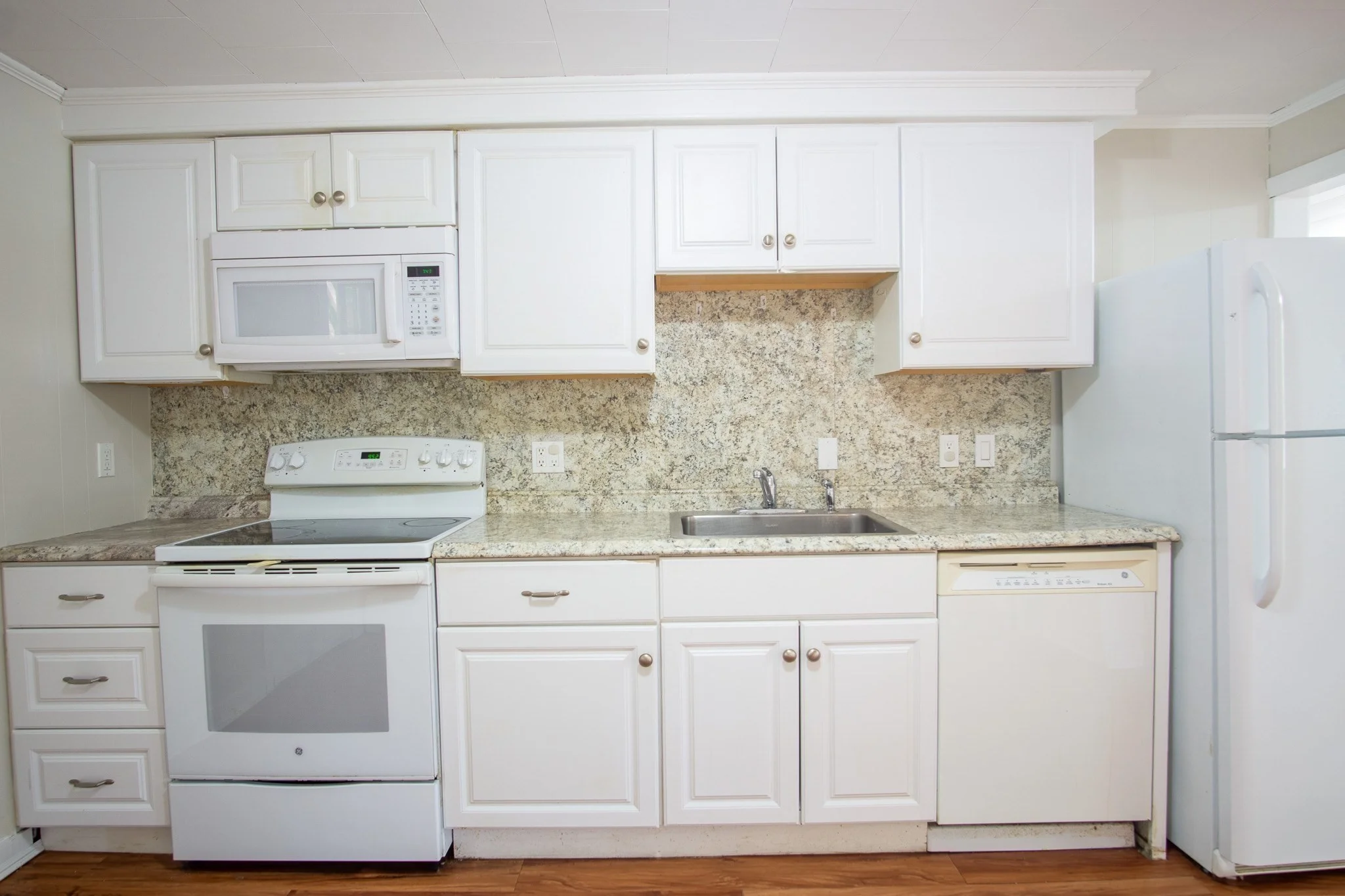 3 bed, 1 bath apartment for rent at 61 Orchard St Unit 1, Bellingham — photo 5 of 18