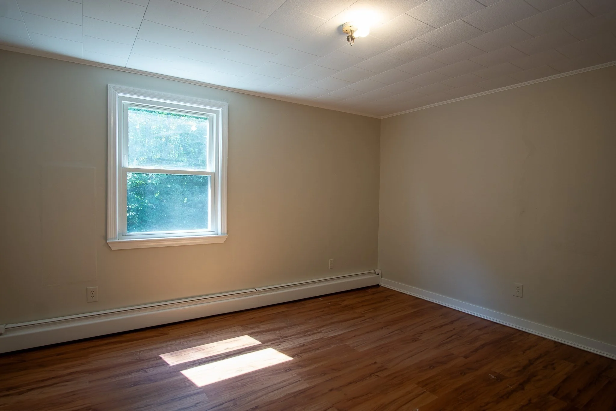 3 bed, 1 bath apartment for rent at 61 Orchard St Unit 1, Bellingham — photo 9 of 18