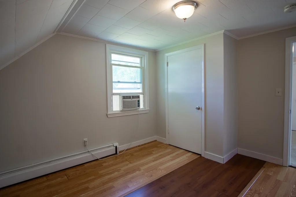 3 bed, 1 bath apartment for rent at 61 Orchard St Unit 2, Bellingham — photo 19 of 24