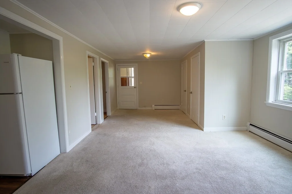 3 bed, 1 bath apartment for rent at 61 Orchard St Unit 2, Bellingham — photo 4 of 24
