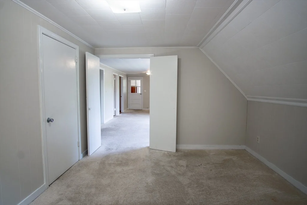 3 bed, 1 bath apartment for rent at 61 Orchard St Unit 2, Bellingham — photo 15 of 24