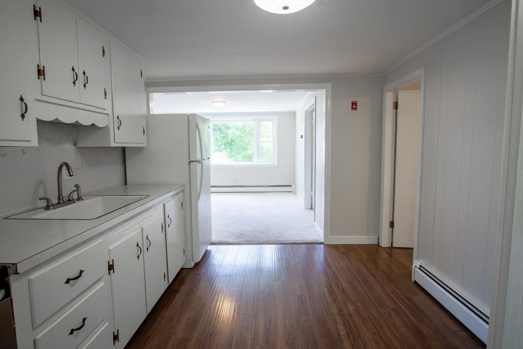 3 bed, 1 bath apartment for rent at 61 Orchard St Unit 2, Bellingham — photo 9 of 24