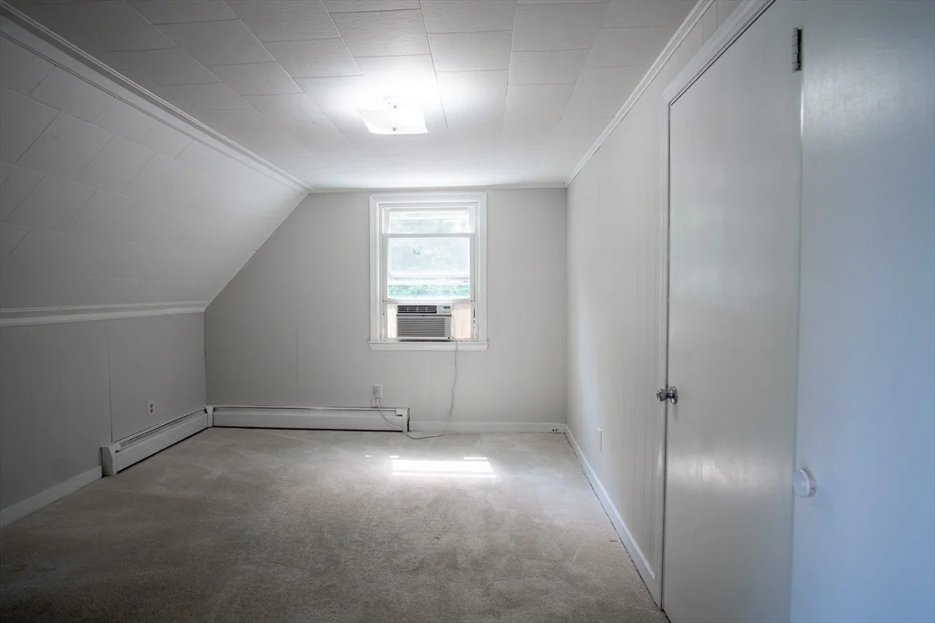3 bed, 1 bath apartment for rent at 61 Orchard St Unit 2, Bellingham — photo 13 of 24