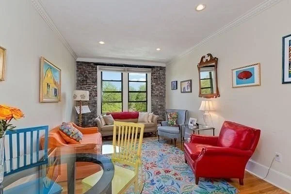 2 bed, 1 bath apartment for rent at 61 Park Dr Unit 10, Fenway — photo 4 of 12