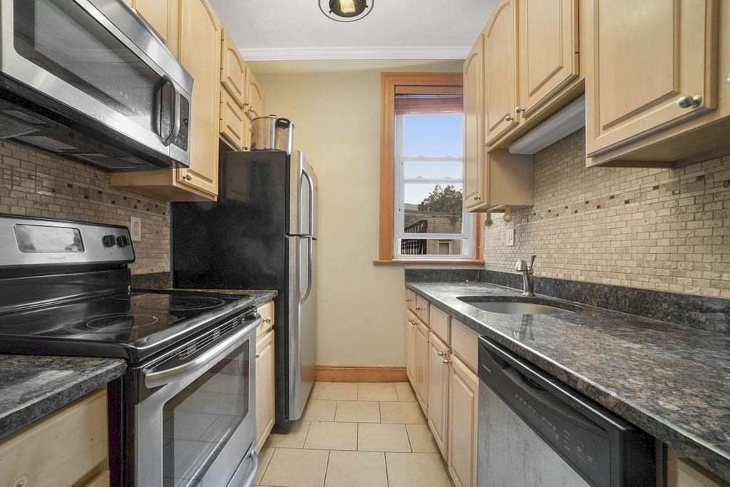 2 bed, 1 bath apartment for rent at 61 Park Dr Unit 16, Fenway — photo 1 of 7