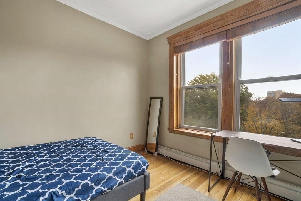 2 bed, 1 bath apartment for rent at 61 Park Dr Unit 16, Fenway — photo 6 of 7