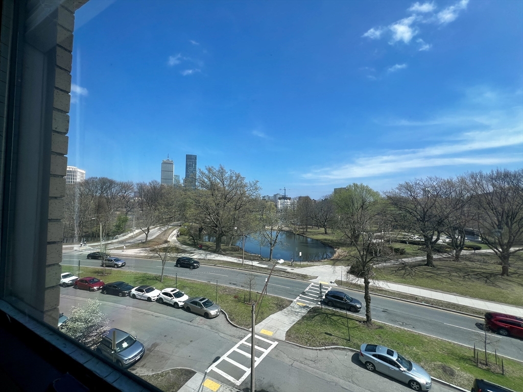 1 bed, 1 bath apartment for rent at 61 Park Dr Unit 19, Fenway — photo 7 of 18
