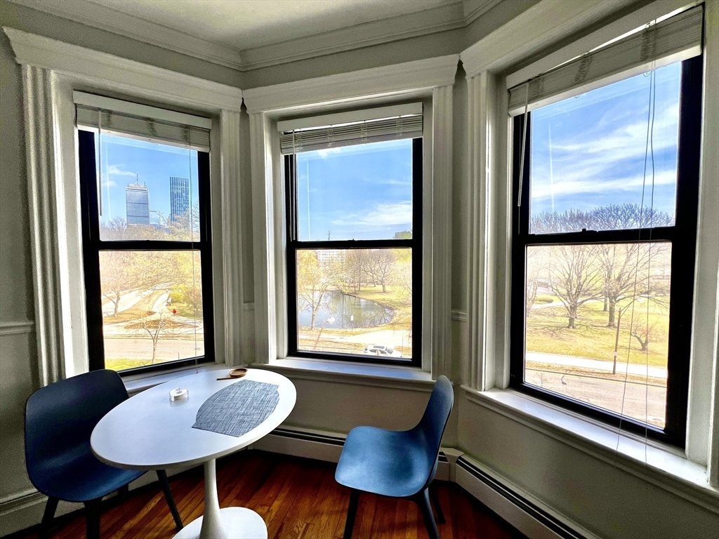 1 bed, 1 bath apartment for rent at 61 Park Dr Unit 19, Fenway — photo 4 of 18