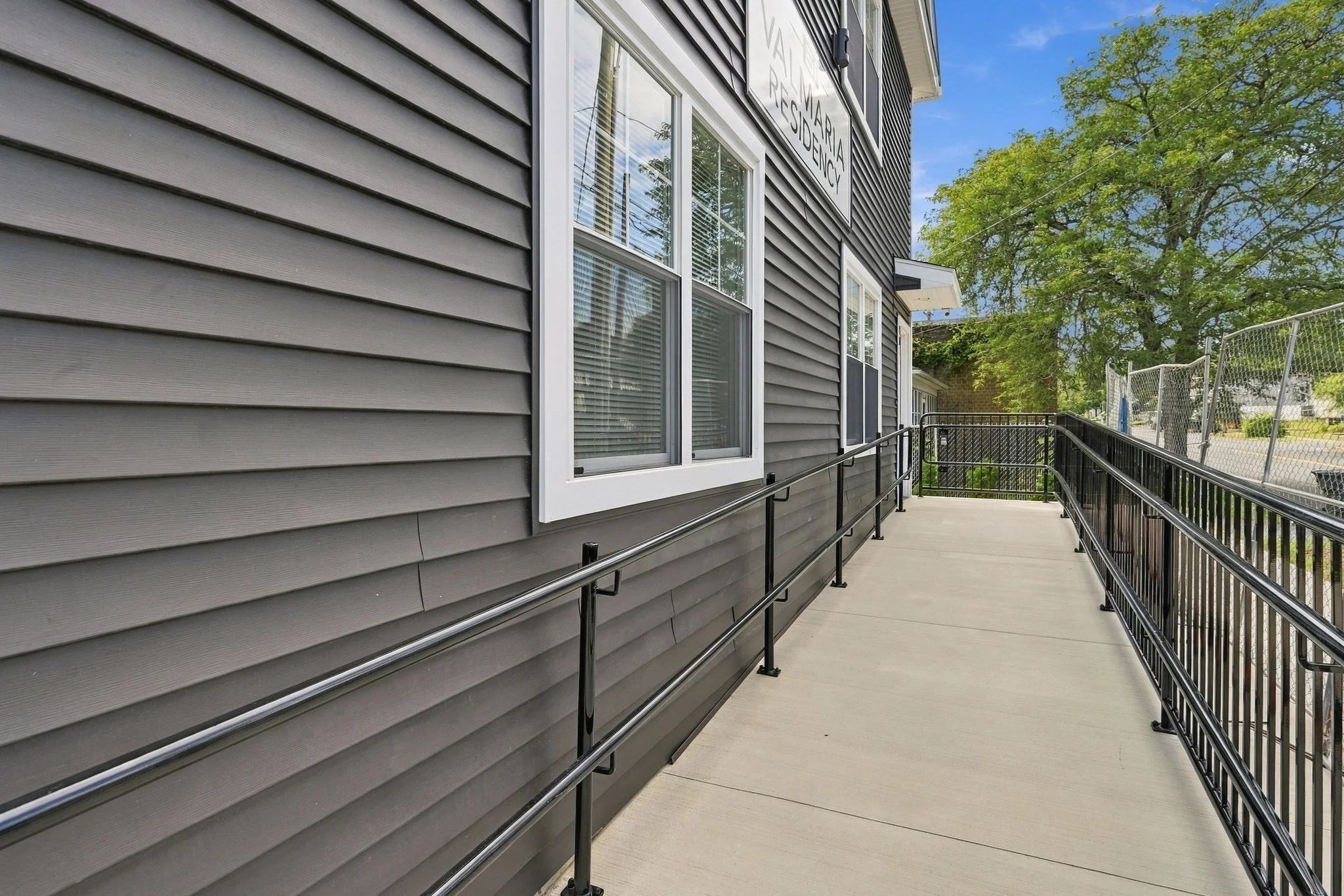 1 bed, 1 bath apartment for rent at 61 Parker St Unit 10, Springfield — photo 2 of 14