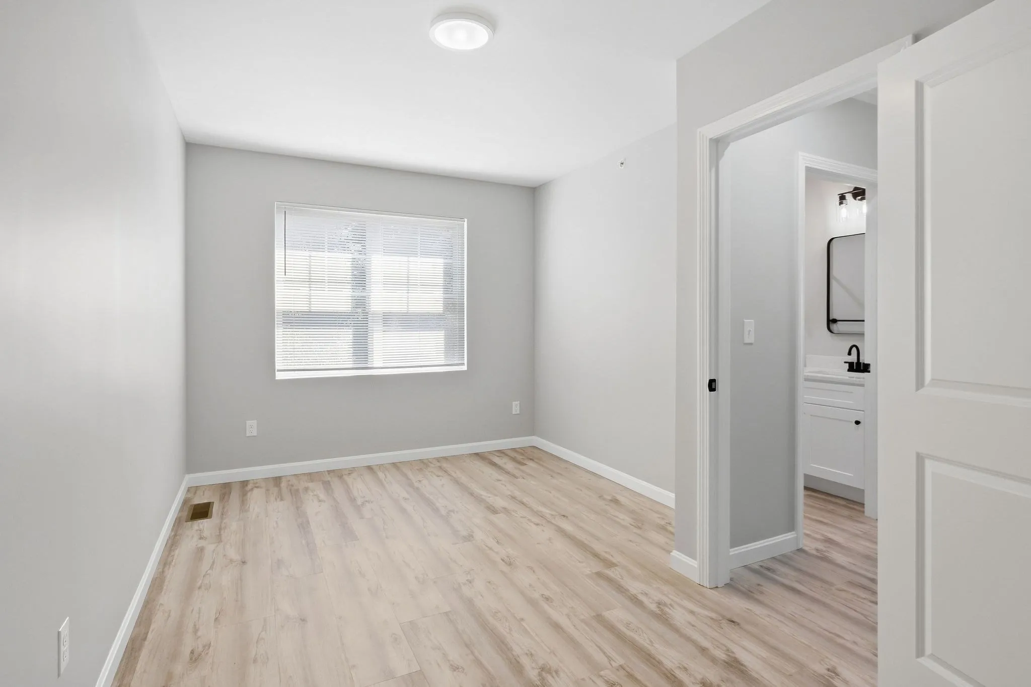 3 bed, 1 bath apartment for rent at 61 Parker St Unit 7, Springfield — photo 11 of 17