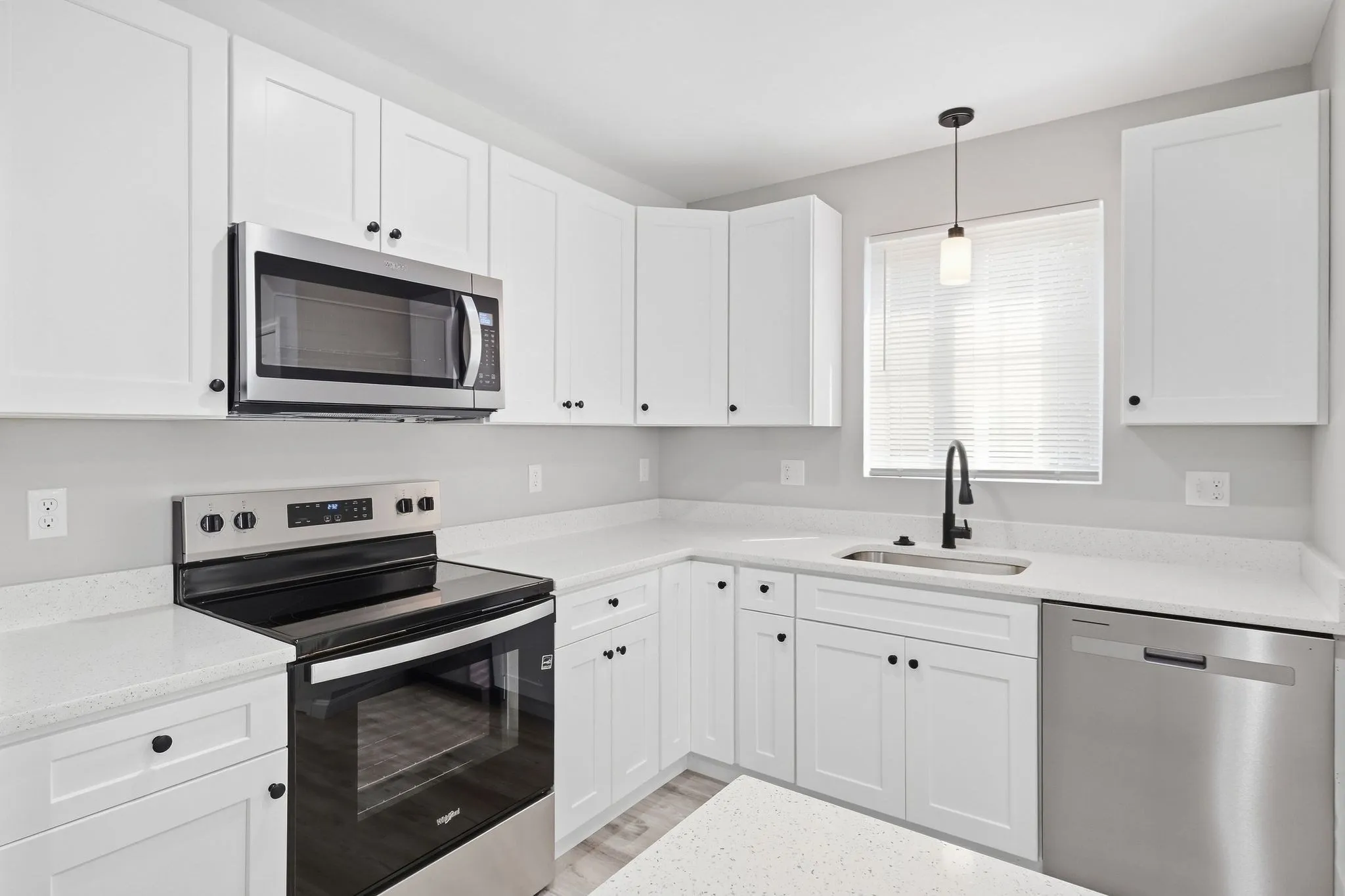 3 bed, 1 bath apartment for rent at 61 Parker St Unit 7, Springfield — photo 4 of 17