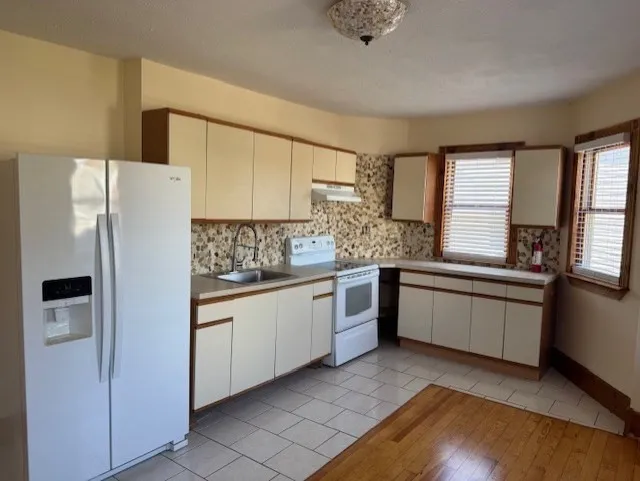 2 bed, 1 bath apartment for rent at 61 Plain St Unit 1F, Taunton — photo 4 of 15