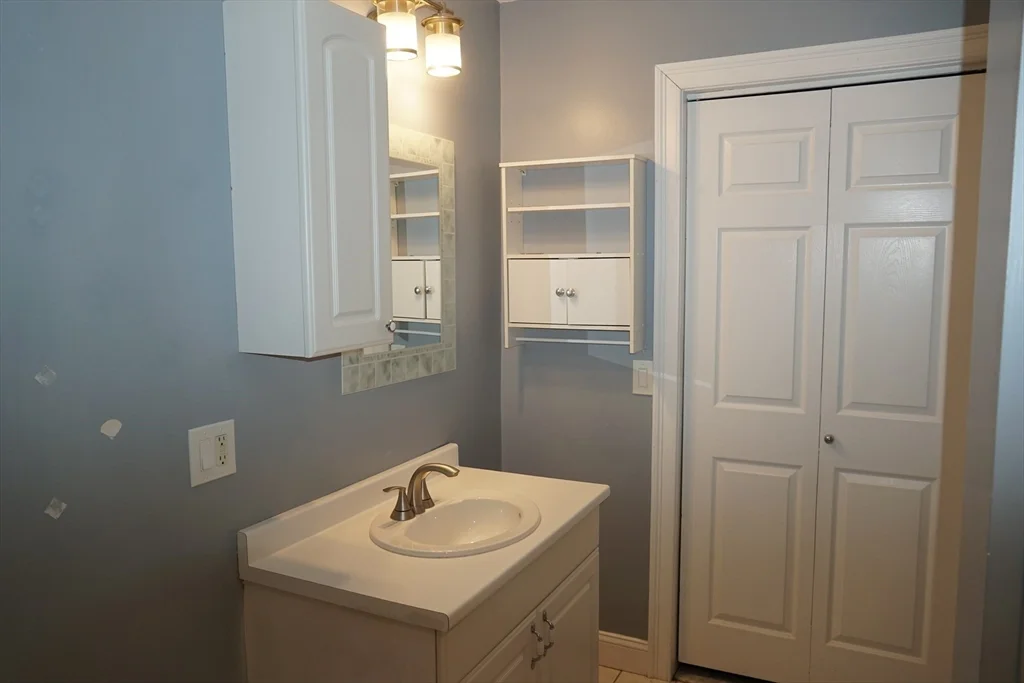 2 bed, 1 bath apartment for rent at 61 Plain St Unit 1R, Taunton — photo 13 of 14