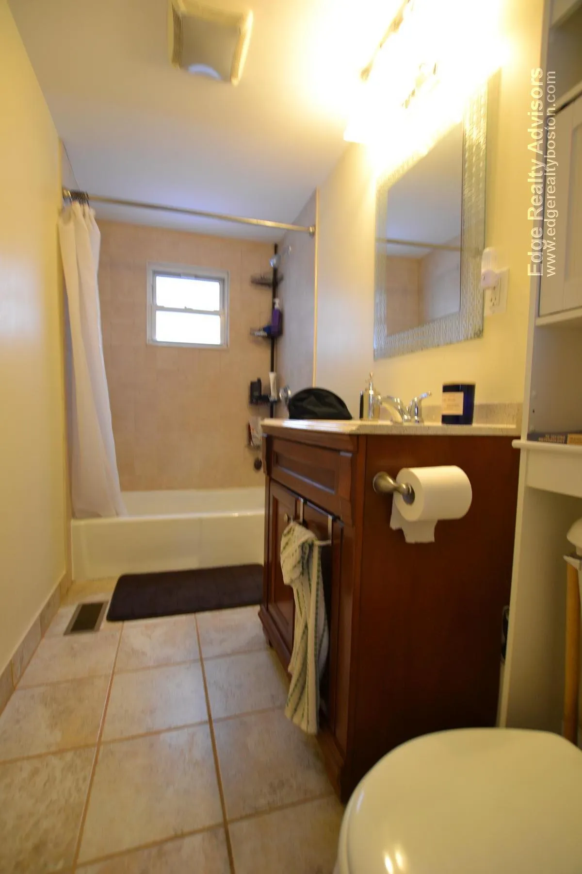 3 bed, 2 bath apartment for rent at 61 Poplar St Unit 1, Watertown — photo 4 of 8