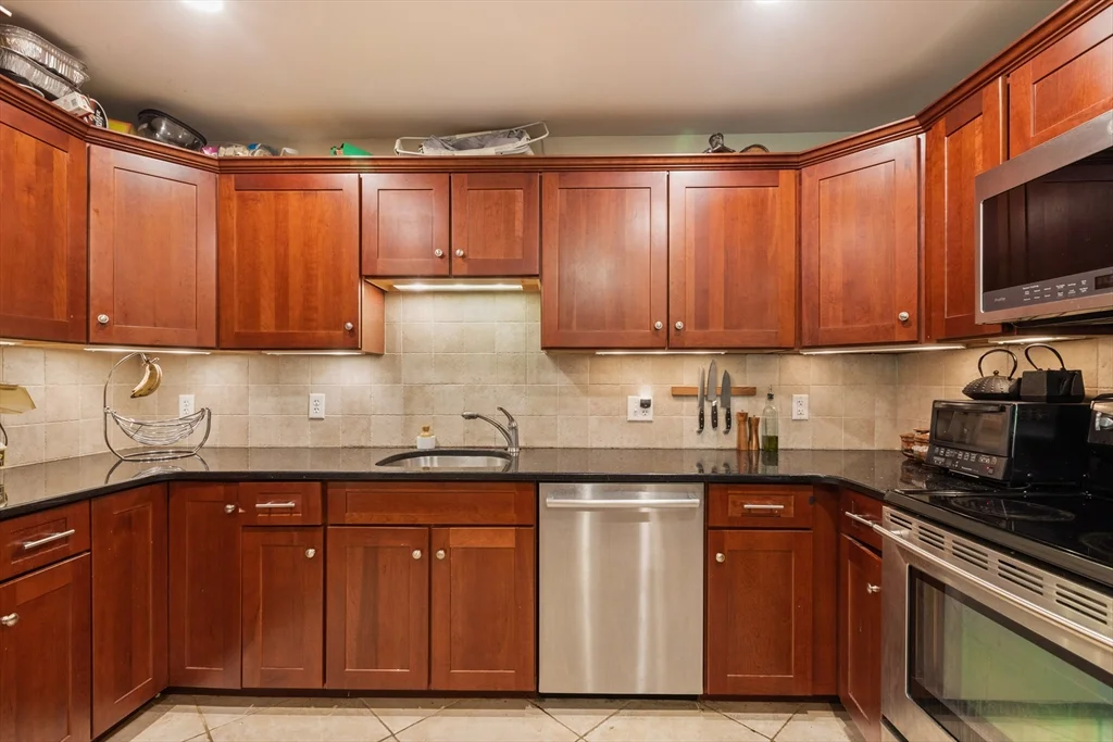 2 bed, 1 bath apartment for rent at 61 Prince St Unit 1B, North End — photo 7 of 22