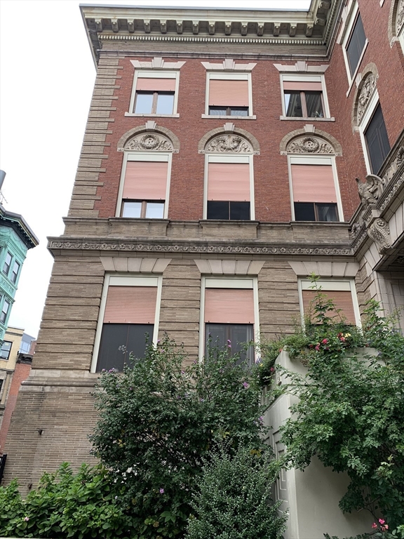 3 bed, 2 bath apartment for rent at 61 Prince St Unit 3B, North End — photo 3 of 23
