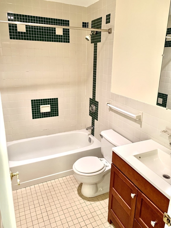 3 bed, 2 bath apartment for rent at 61 Prince St Unit 3B, North End — photo 16 of 23