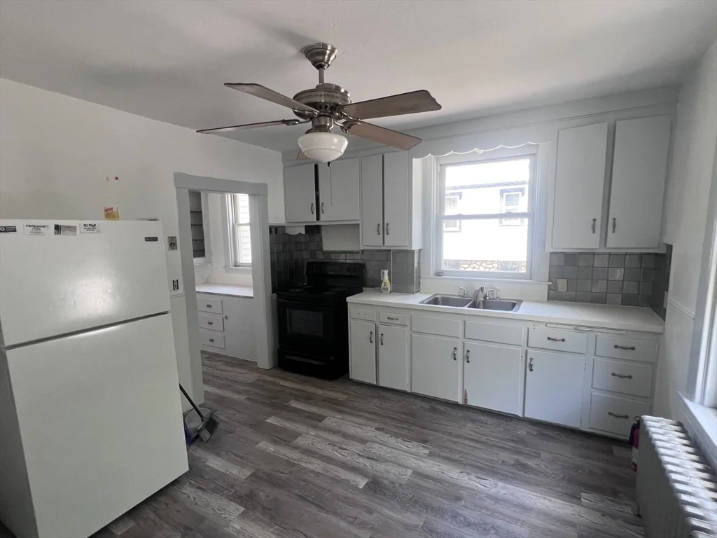 2 bed, 1 bath apartment for rent at 61 Prospect St Unit 1, Taunton — photo 2 of 10