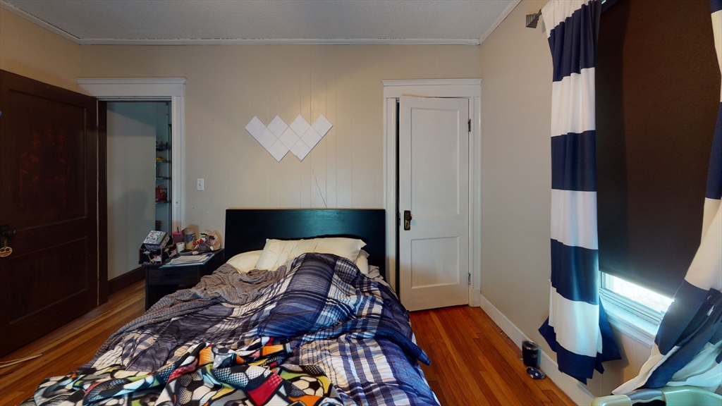 4 bed, 1 bath apartment for rent at 61 Putnam Rd Unit 2, Somerville — photo 8 of 10