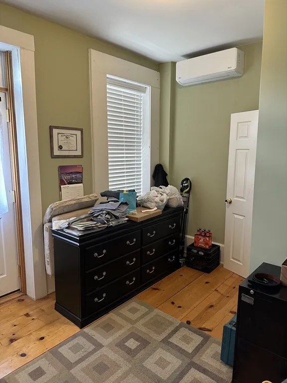 1 bed, 1 bath apartment for rent at 61 Putnam St Unit 2, Eagle Hill — photo 12 of 14