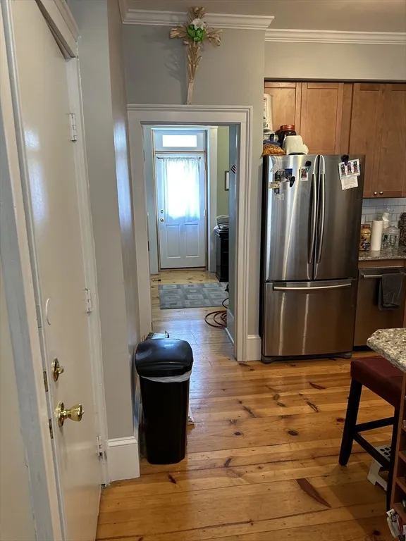 1 bed, 1 bath apartment for rent at 61 Putnam St Unit 2, Eagle Hill — photo 8 of 14