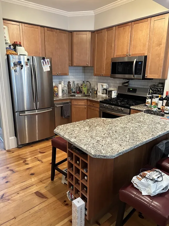 1 bed, 1 bath apartment for rent at 61 Putnam St Unit 2, Eagle Hill — photo 10 of 14