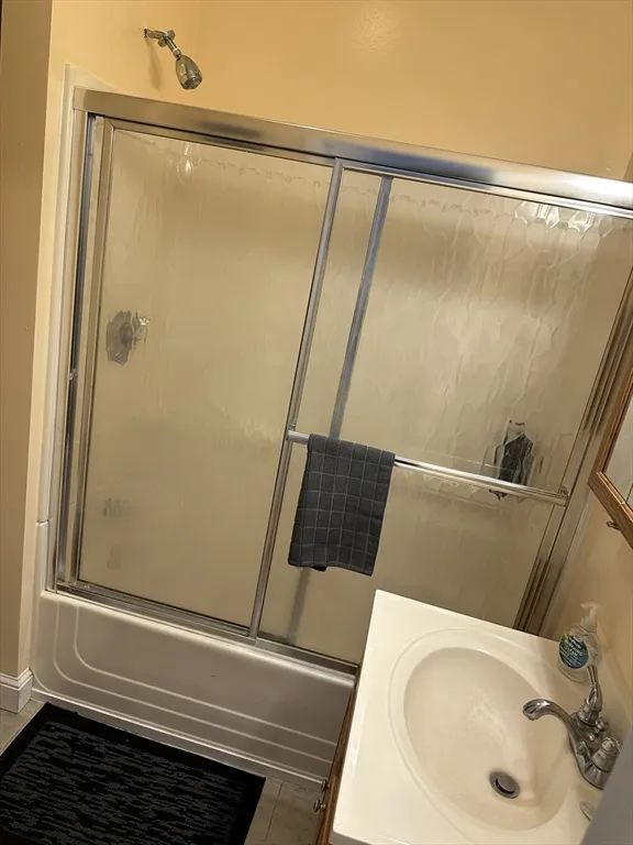 1 bed, 1 bath apartment for rent at 61 Putnam St Unit 2, Eagle Hill — photo 4 of 14