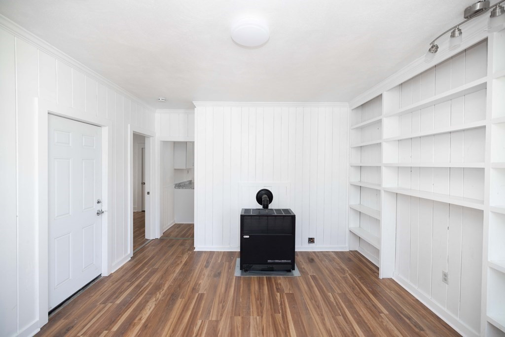 4 bed, 1 bath apartment for rent at 61 Rodney St Unit 1, Worcester — photo 3 of 13