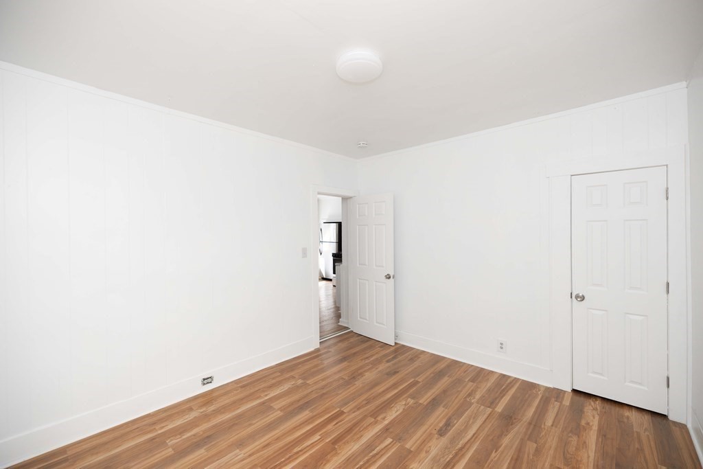 4 bed, 1 bath apartment for rent at 61 Rodney St Unit 1, Worcester — photo 10 of 13