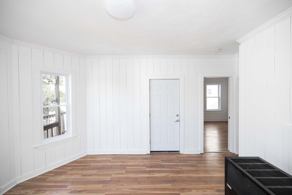 4 bed, 1 bath apartment for rent at 61 Rodney St Unit 1, Worcester — photo 4 of 13
