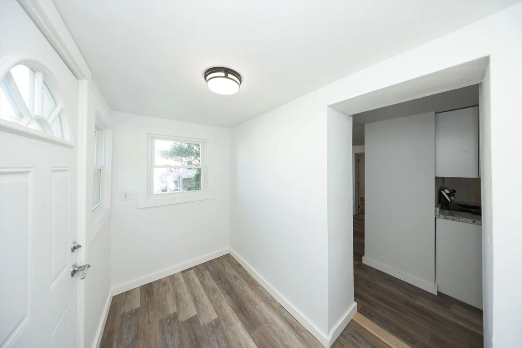 2 bed, 1 bath apartment for rent at 61 Rodney St Unit G, Worcester — photo 3 of 24