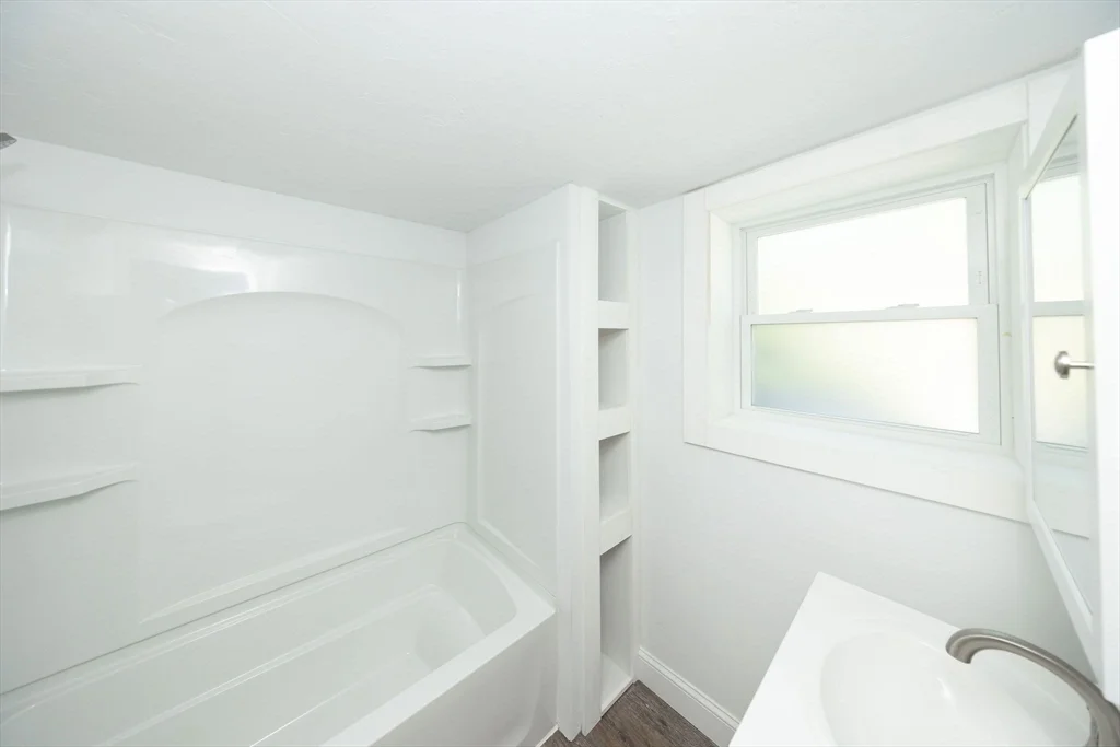 2 bed, 1 bath apartment for rent at 61 Rodney St Unit G, Worcester — photo 10 of 24