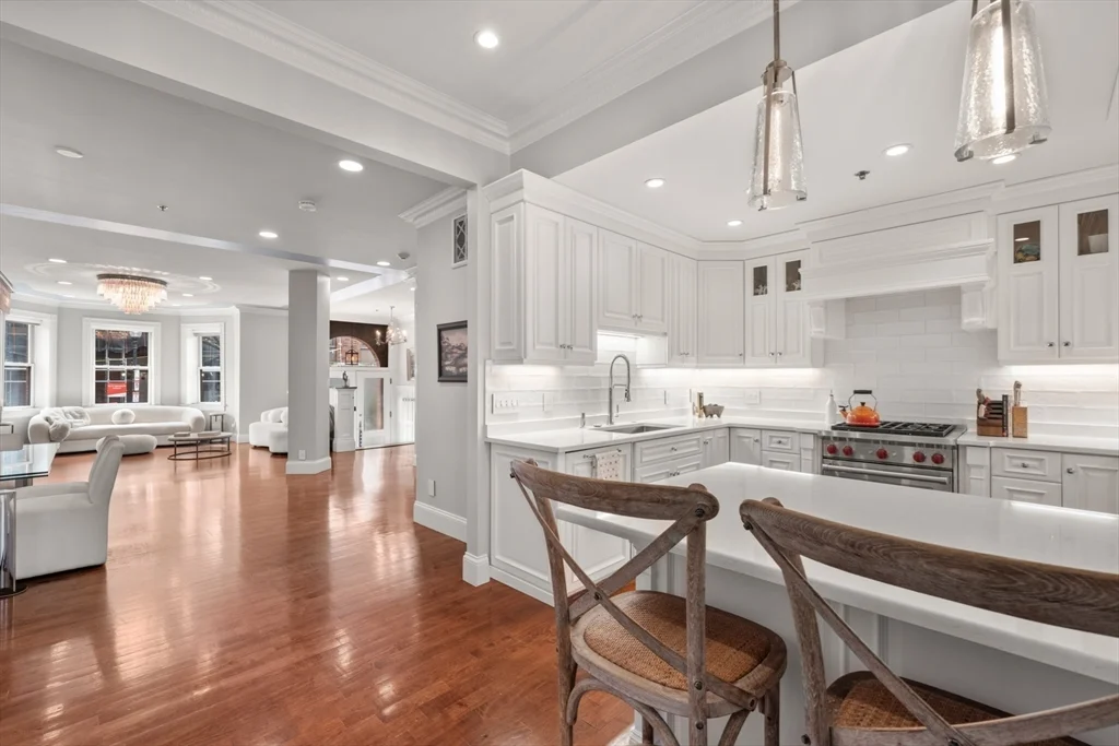 3 bed, 2 bath apartment for rent at 61 Saint Botolph St Unit 61, Back Bay — photo 11 of 42