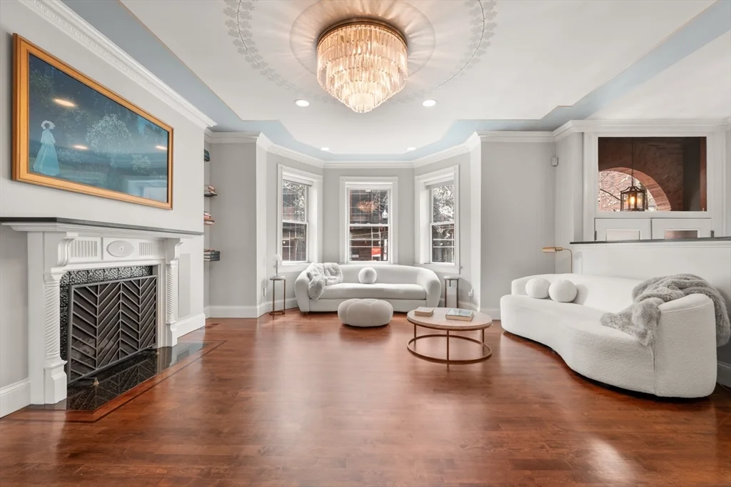3 bed, 2 bath apartment for rent at 61 Saint Botolph St Unit 61, Back Bay — photo 1 of 42
