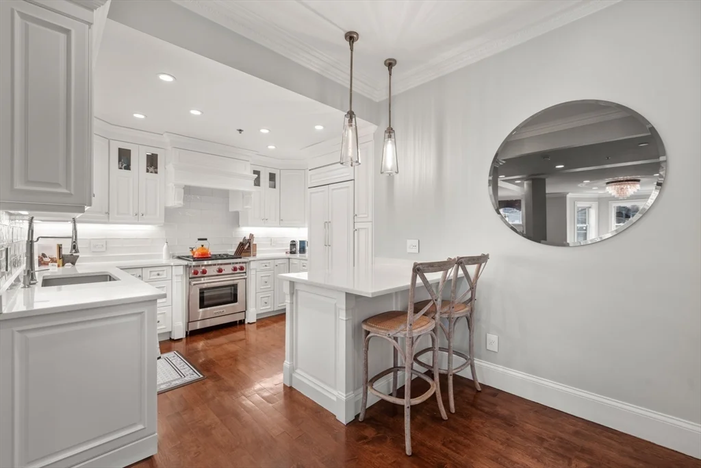3 bed, 2 bath apartment for rent at 61 Saint Botolph St Unit 61, Back Bay — photo 10 of 42