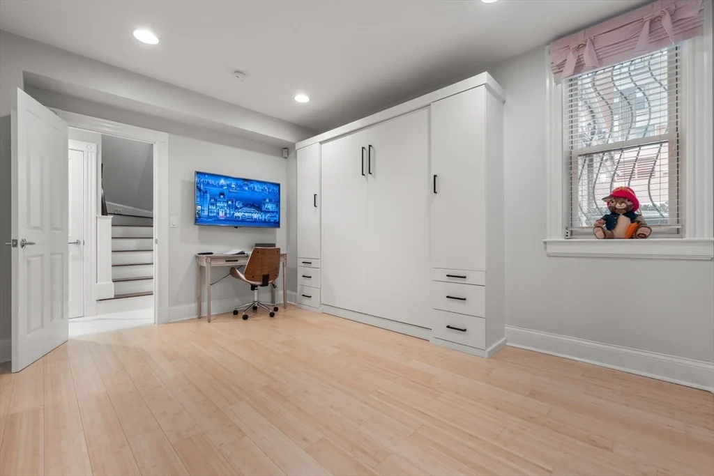 3 bed, 2 bath apartment for rent at 61 Saint Botolph St Unit 61, Back Bay — photo 34 of 42