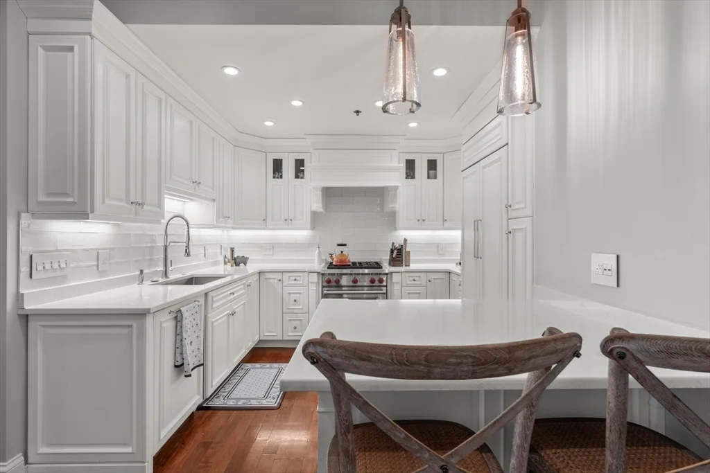 3 bed, 2 bath apartment for rent at 61 Saint Botolph St Unit 61, Back Bay — photo 8 of 42