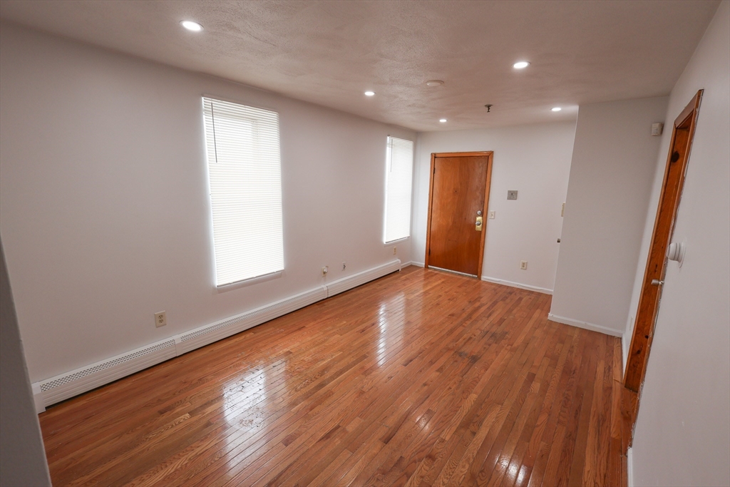 3 bed, 1 bath apartment for rent at 61 Saint James St Unit 3, Roxbury — photo 6 of 19