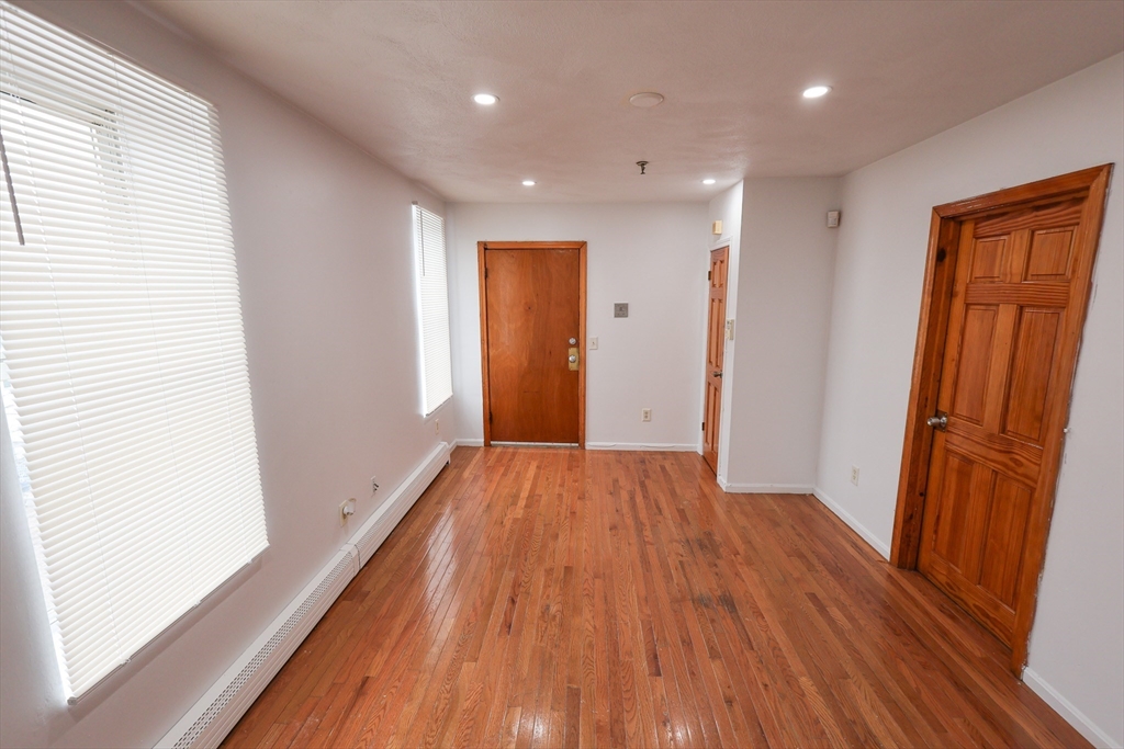 3 bed, 1 bath apartment for rent at 61 Saint James St Unit 3, Roxbury — photo 5 of 19