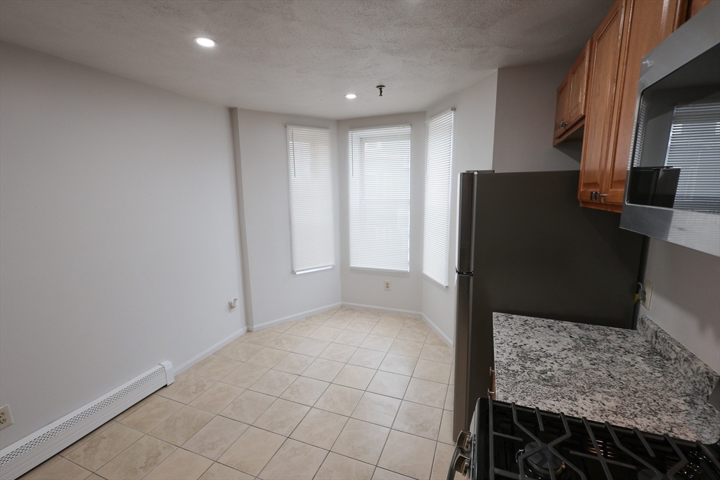 3 bed, 1 bath apartment for rent at 61 Saint James St Unit 3, Roxbury — photo 3 of 19