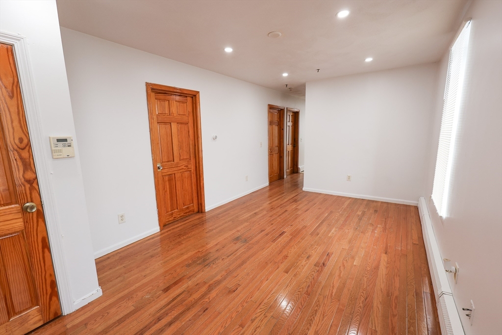 3 bed, 1 bath apartment for rent at 61 Saint James St Unit 3, Roxbury — photo 4 of 19