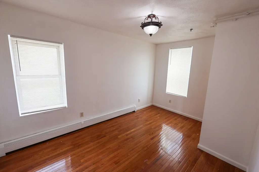 3 bed, 1 bath apartment for rent at 61 Saint James St Unit 5, Roxbury — photo 11 of 15
