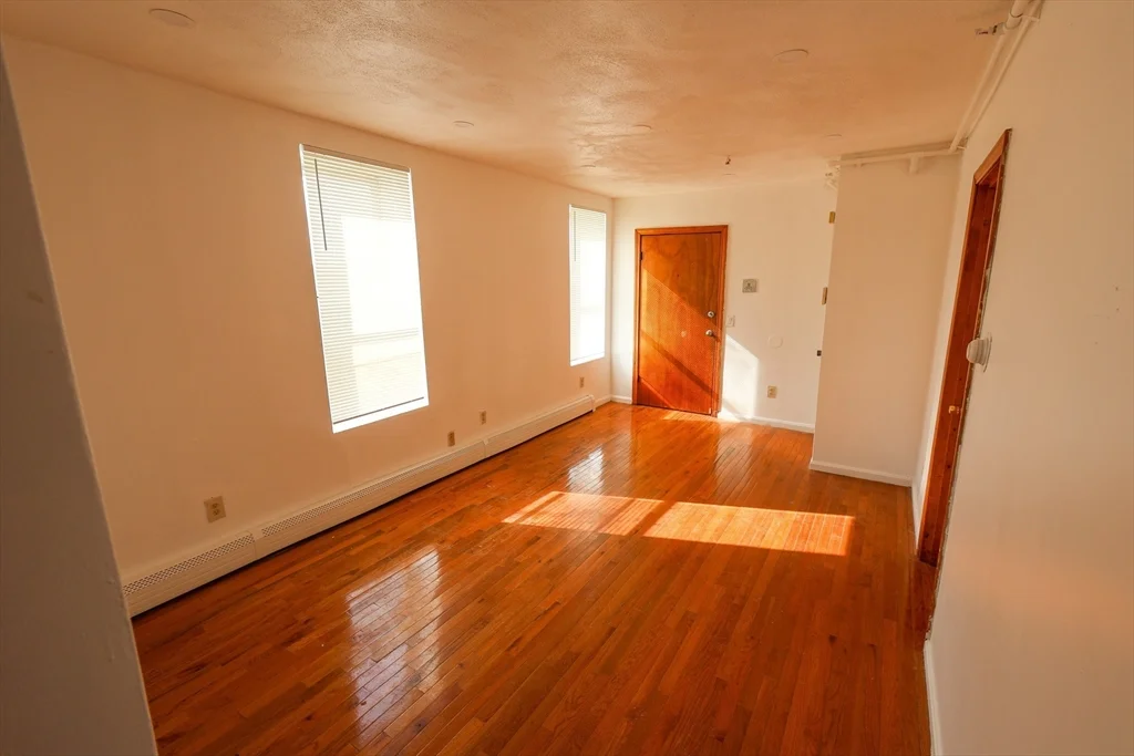 3 bed, 1 bath apartment for rent at 61 Saint James St Unit 5, Roxbury — photo 5 of 15