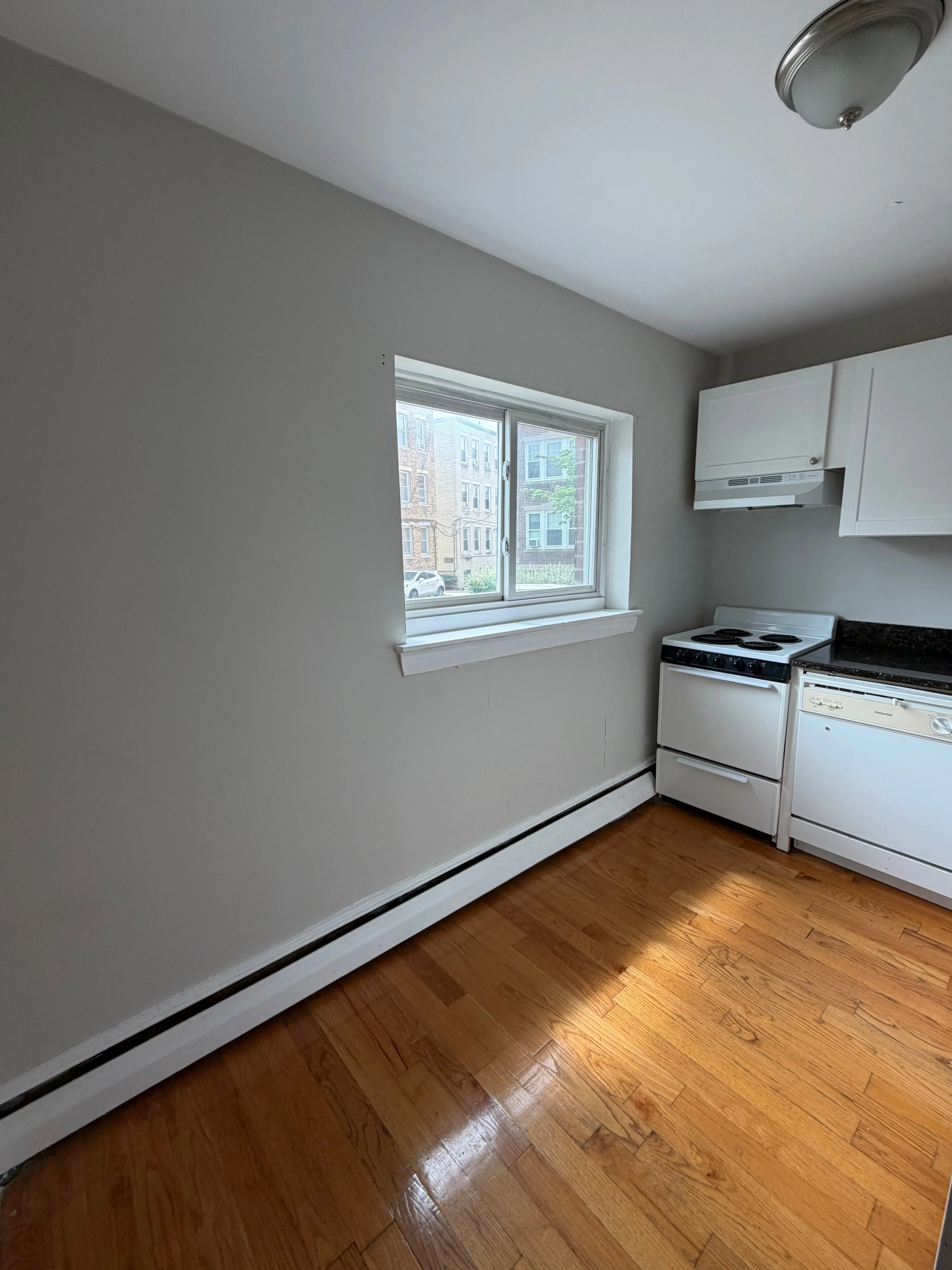1 bed, 1 bath apartment for rent at 61 Selkirk Rd Unit 3, Brighton — photo 4 of 28