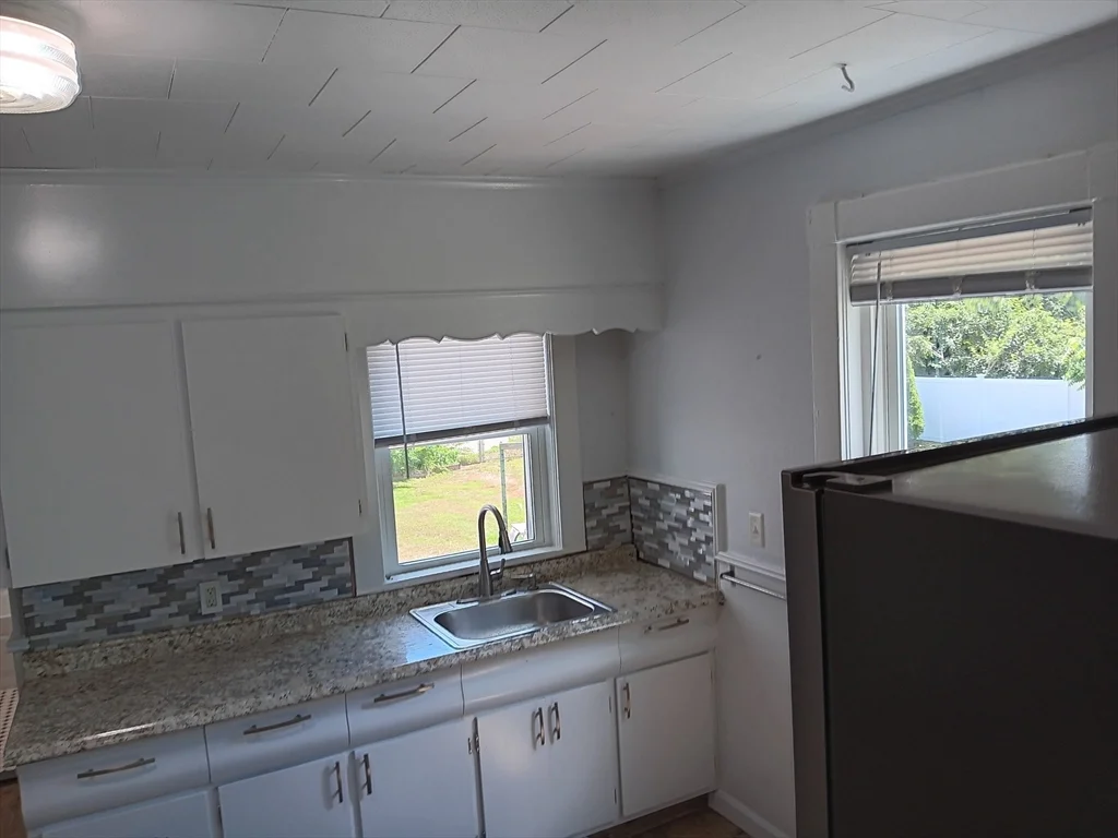 2 bed, 1 bath apartment for rent at 61 Spruce St Unit 1, North Abington — photo 5 of 25