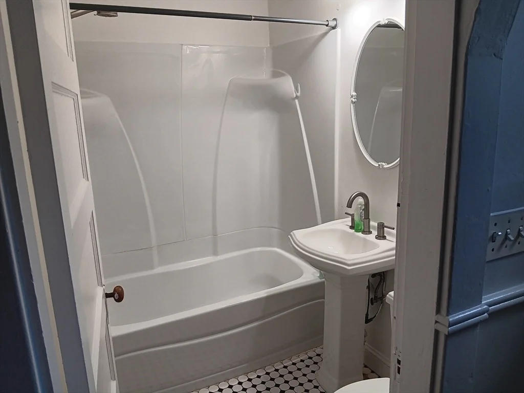 2 bed, 1 bath apartment for rent at 61 Spruce St Unit 1, North Abington — photo 11 of 25