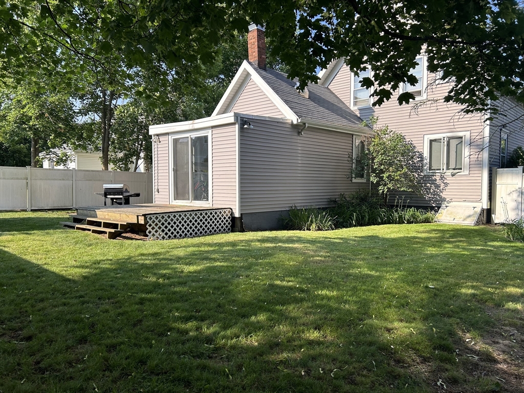 4 bed, 2 bath apartment for rent at 61 Stetson St, Whitman — photo 3 of 17