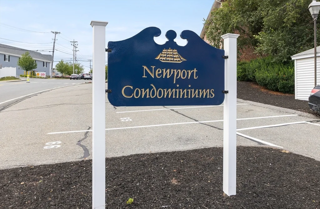 2 bed, 1 bath apartment for rent at 61 Storey Ave Unit 2, Newburyport