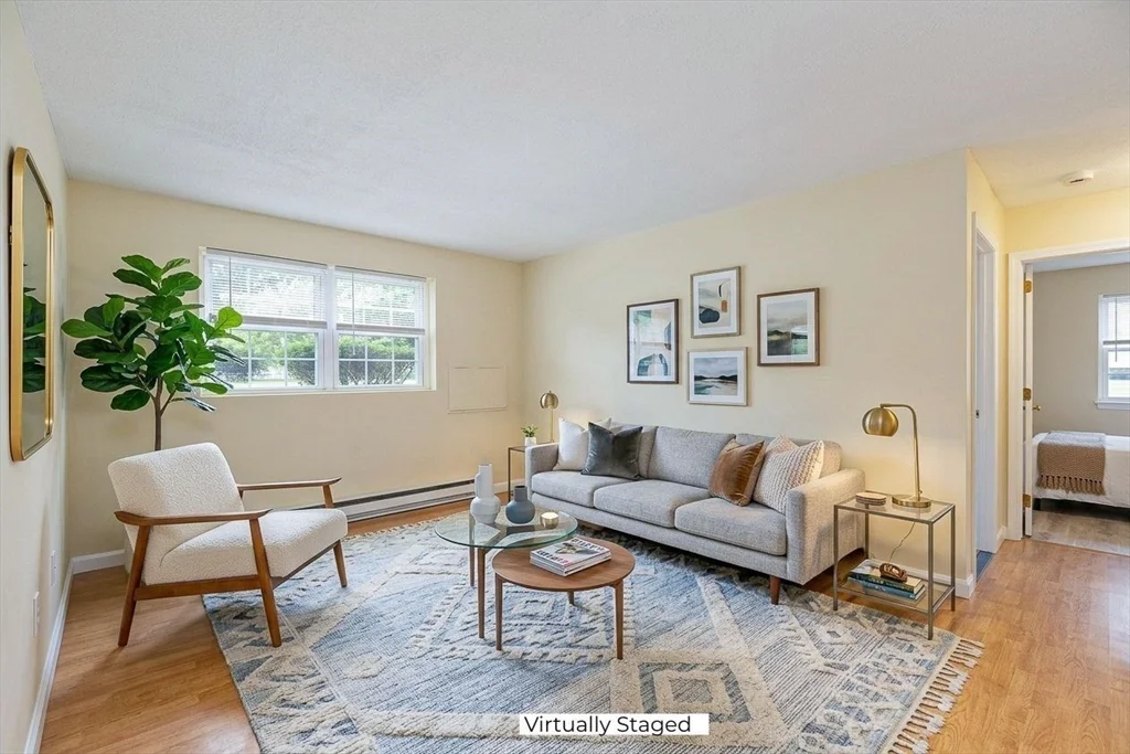 2 bed, 1 bath apartment for rent at 61 Storey Ave Unit 2, Newburyport — photo 7 of 15